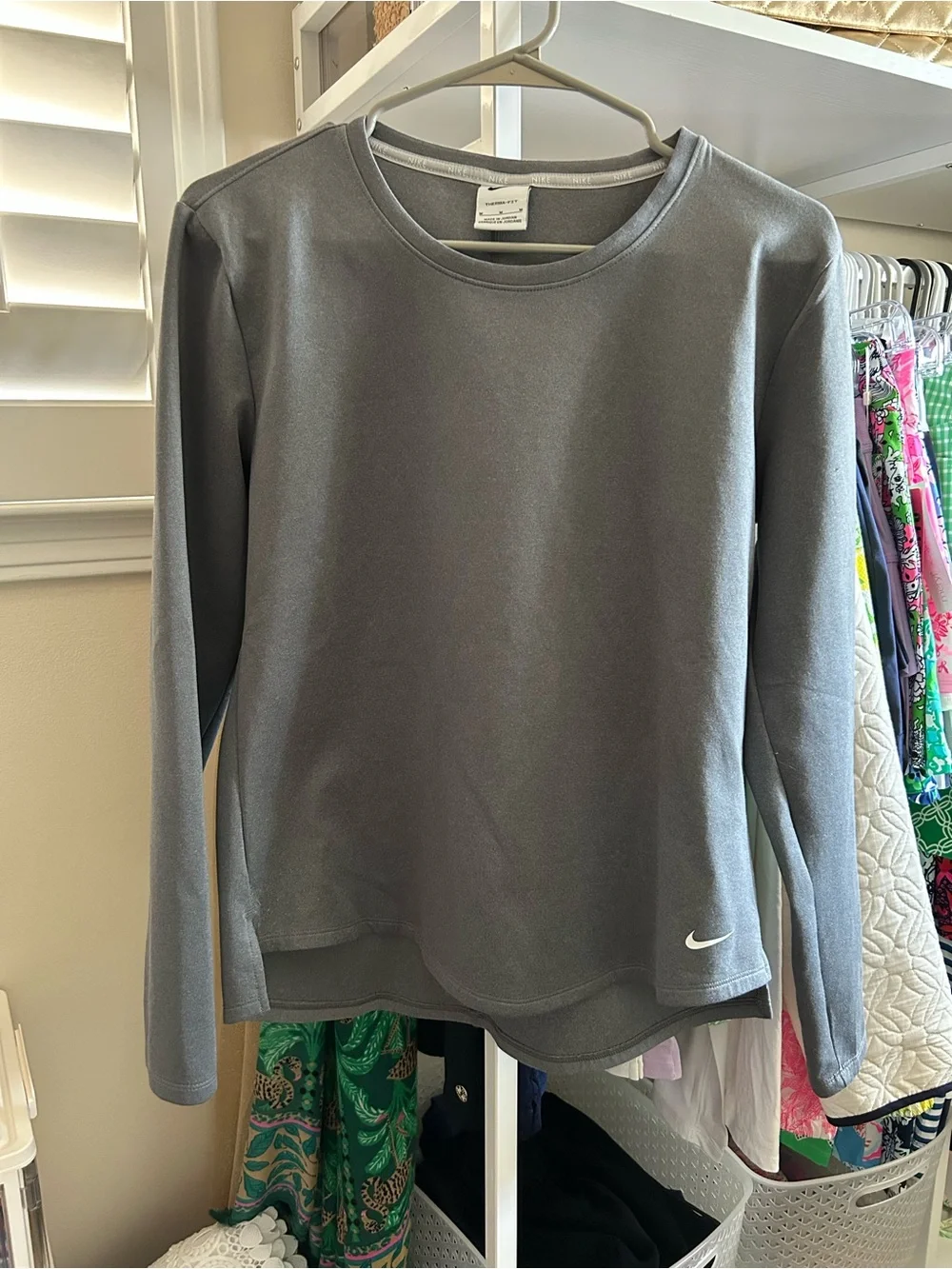Nike Gray Long-Sleeve Therma Fit Crew Top